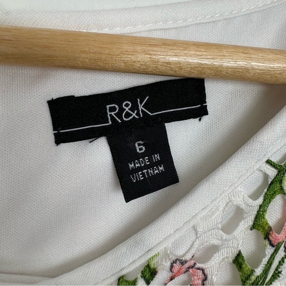 R&K White Floral Eyelet Dress Size 6 Flounce Ruffle Sleeve Cottagecore Coquette - Picture 9 of 13